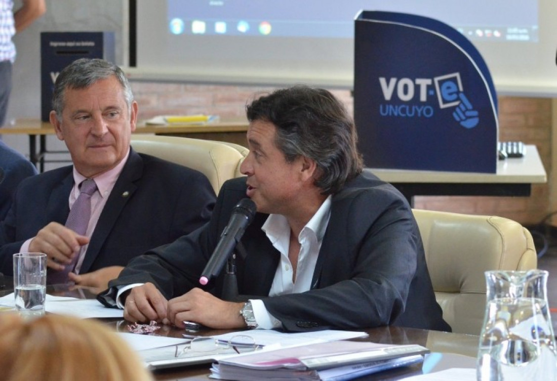 Víctor Ibañez: "El cambio en el sistema de elección fue un hecho histórico para la UNCUYO"