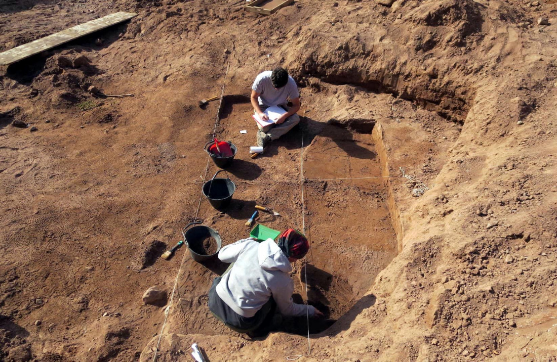 Científicos investigan el hallazgo de restos humanos en Godoy Cruz