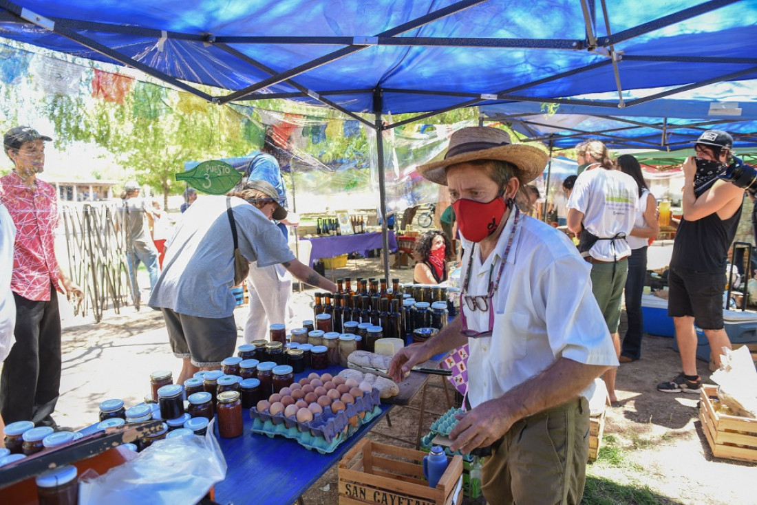 Analizan las ferias ecológicas como una alternativa frente a la crisis agroalimentaria