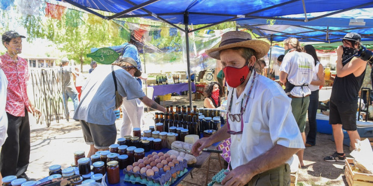 Analizan las ferias ecológicas como una alternativa frente a la crisis agroalimentaria