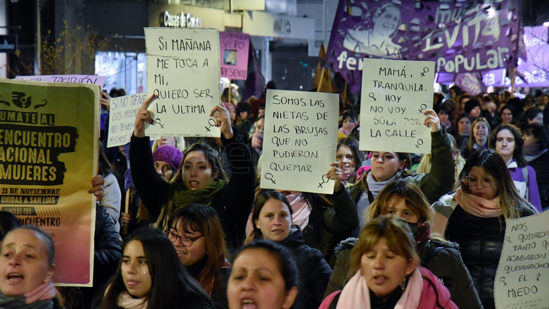 El 80 % de las denuncias al 144 implican a parejas o exparejas de las víctimas