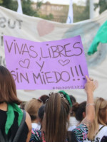 Violencia machista en la política: una de cada tres mujeres tuvo contacto físico no deseado