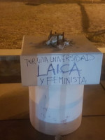 Quita de símbolos religiosos: ¿qué dice la historia?