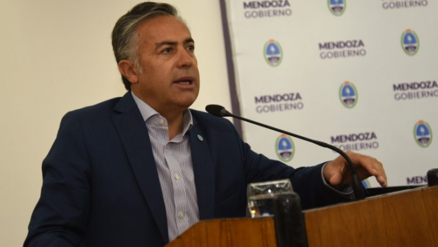 imagen Cornejo incluiría a una mujer si amplían la Corte
