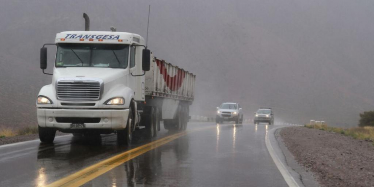 Nieve en la montaña, frío hasta el viernes