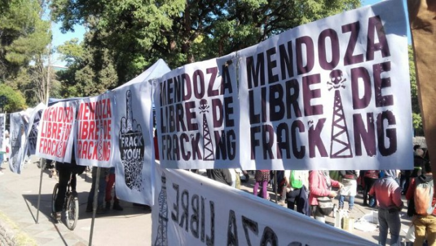 imagen Todos contra todos: denuncias, escraches y firmas por el fracking