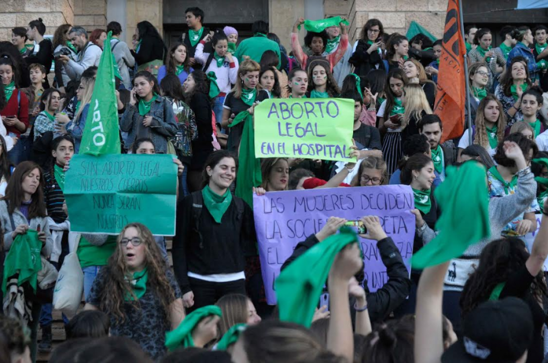 Masivo "pañuelazo" en Mendoza