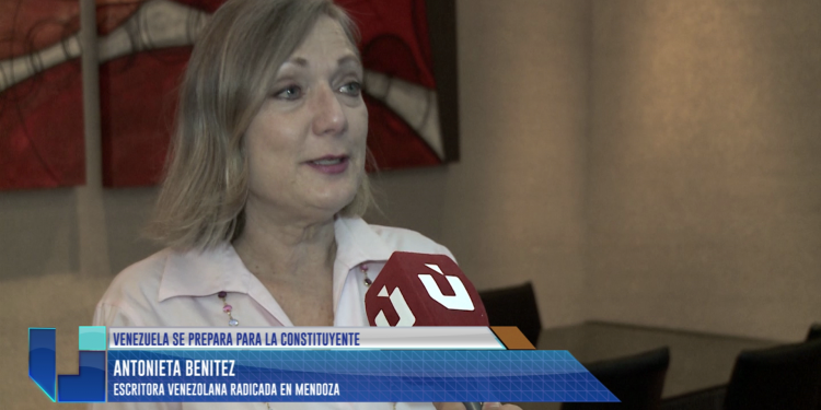 Antonieta Benítez: "El domingo habrá una asamblea desconstituyente"