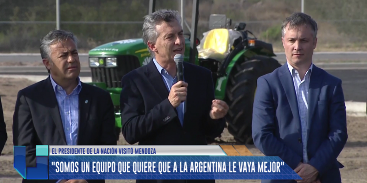 Macri: "Somos un equipo que quiere que a la Argentina le vaya mejor"