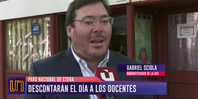 Descontarán el día a los docentes