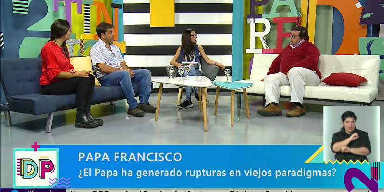 Distintos Parecidos | Temporada 3 | Programa 020: Papa Francisco