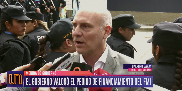 El Gobierno valoró el pedido de financiamiento al FMI