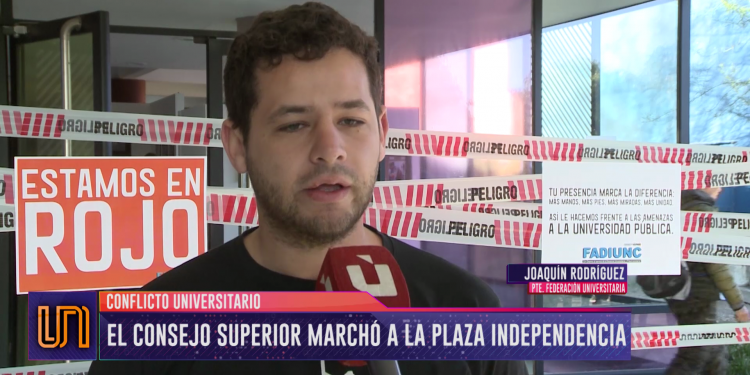 El Consejo Superior marchó a la Plaza Independencia