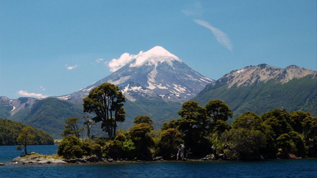 Volcán Lanín: se abre el diálogo tras la controversia por la declaración como "Sitio Natural Sagrado Mapuche"