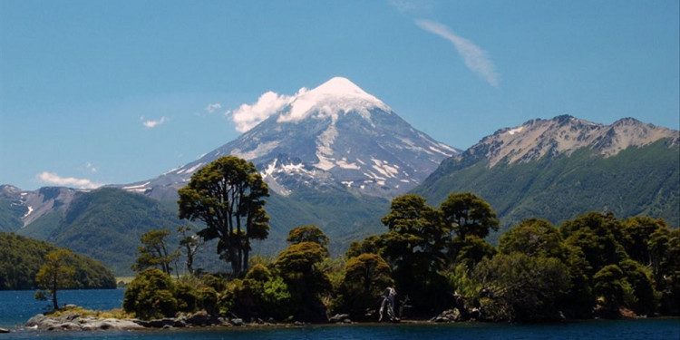 Volcán Lanín: se abre el diálogo tras la controversia por la declaración como "Sitio Natural Sagrado Mapuche"