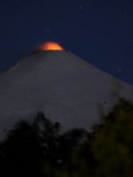 El volcán chileno Villarrica entró en erupción y hay 3300 evacuados