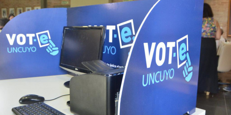 Voto Electrónico: "El sistema de la UNCUYO permite que la autoridad electoral no dependa de empresas privadas"