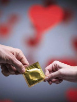  "Erotizando el preservativo"