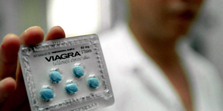 A 20 años de la aparición de la pastilla azul que cambió la vida sexual