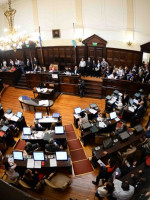 Contrapunto en la Legislatura por las modificaciones a la 7722