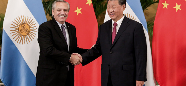 Tras sufrir una gastritis, Alberto Fernández se reunió con Xi Jinping y dialogaron durante 20 minutos