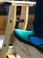 La curiosa historia de una fábrica de zapatillas sustentables