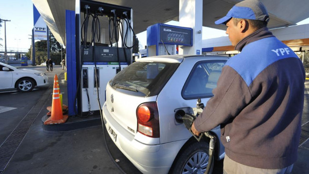 imagen La nafta volvió a subir y ya registra un aumento del 37 % 