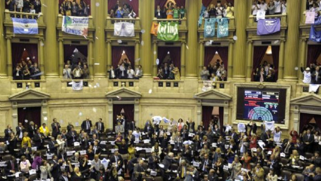 imagen Histórica votación para la expropiación de YPF