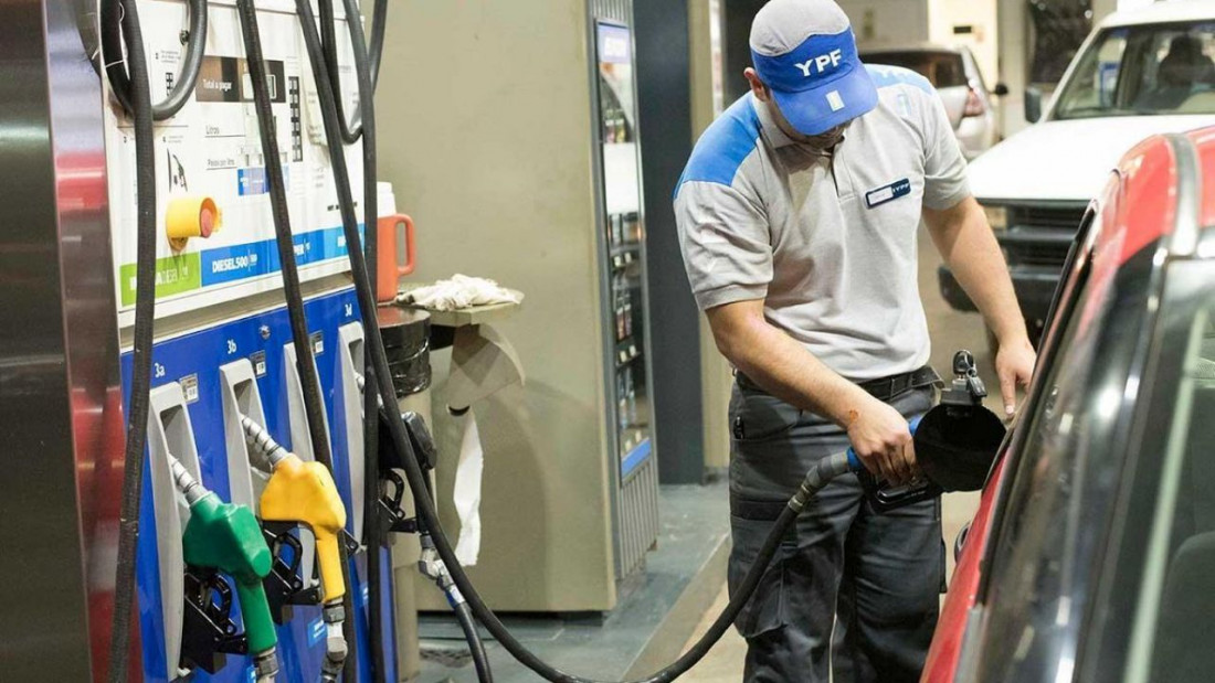 YPF aumentó el 9,5% los combustibles básicos y el 11,5% los prémium