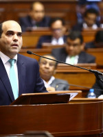 El Parlamento peruano forzó el cese del Primer Ministro y todo su gabinete