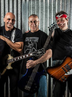 Zeta Cuatro en Maldito Perro, este jueves